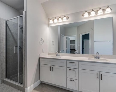 4533 Titus Circle - Photo Thumbnail 14