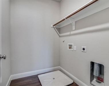 4533 Titus Circle - Photo Thumbnail 19