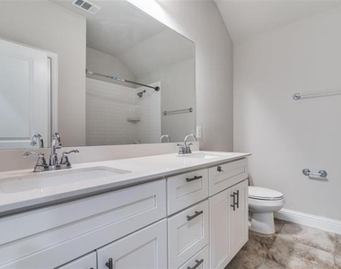 4533 Titus Circle - Photo Thumbnail 18