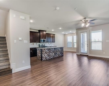 4533 Titus Circle - Photo Thumbnail 6