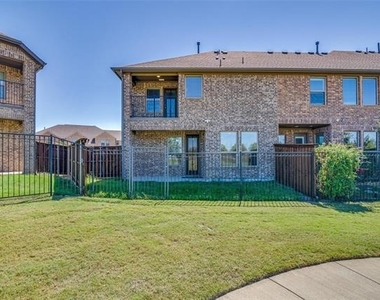 4533 Titus Circle - Photo Thumbnail 22