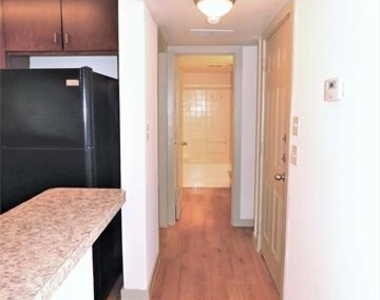 1512 N Elm Street - Photo Thumbnail 4
