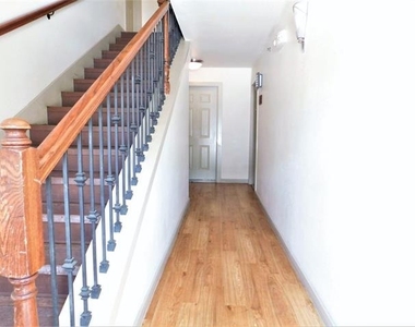 1512 N Elm Street - Photo Thumbnail 2