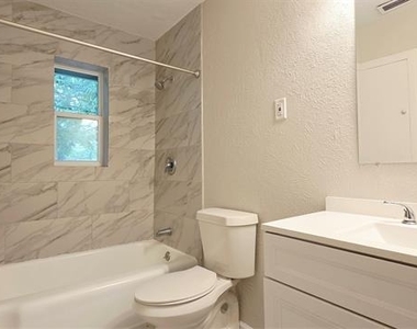 314 16th Street W - Photo Thumbnail 7