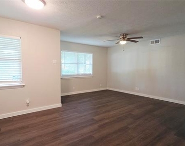 314 16th Street W - Photo Thumbnail 4