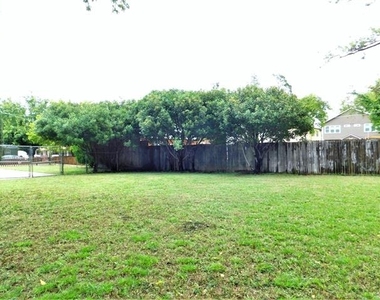 1007 W Collins Street - Photo Thumbnail 27