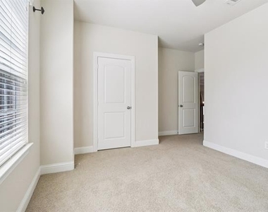 8316 Lindsay Gardens - Photo Thumbnail 22