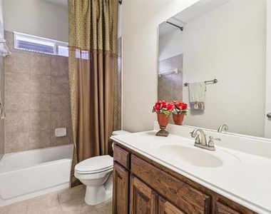 8316 Lindsay Gardens - Photo Thumbnail 20