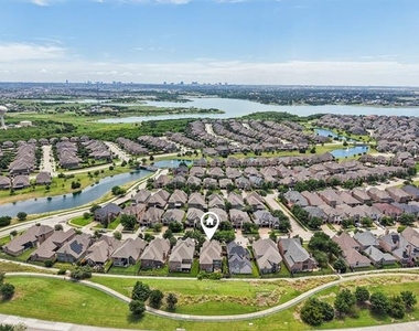 8316 Lindsay Gardens - Photo Thumbnail 30