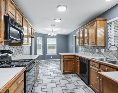 508 Castlegate Street - Photo Thumbnail 4