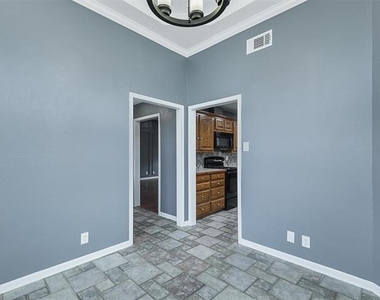 508 Castlegate Street - Photo Thumbnail 3