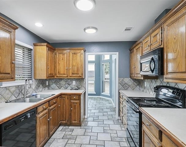 508 Castlegate Street - Photo Thumbnail 5