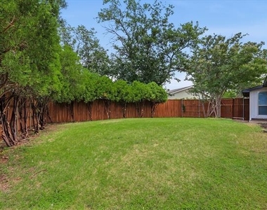 2903 Winterberry Drive - Photo Thumbnail 25