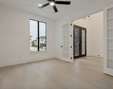 11870 Cherrydale Drive - Photo Thumbnail 4