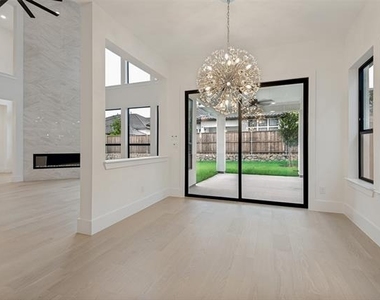 11870 Cherrydale Drive - Photo Thumbnail 6
