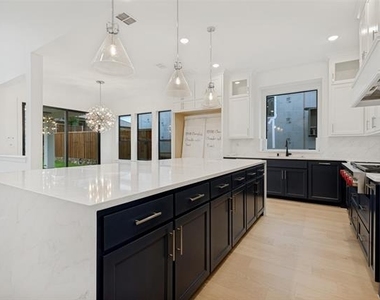 11870 Cherrydale Drive - Photo Thumbnail 13