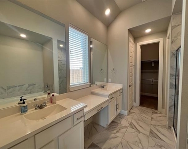 1553 Sugarberry Drive - Photo Thumbnail 19