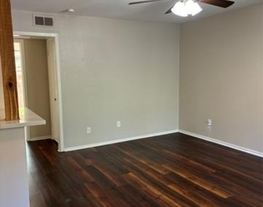 5201 Curzon Avenue - Photo Thumbnail 5
