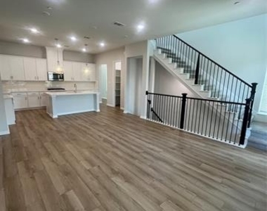 8119 Challenger Lane - Photo Thumbnail 1