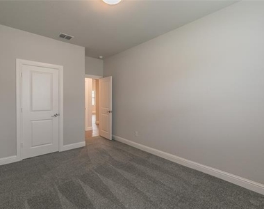 232 Gardenia Drive - Photo Thumbnail 30