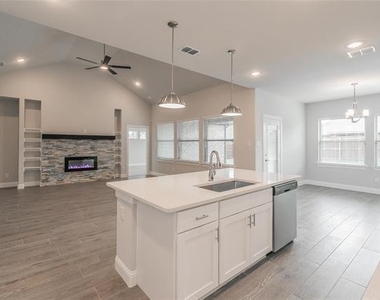 232 Gardenia Drive - Photo Thumbnail 8