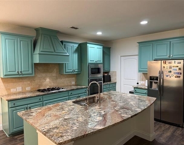 613 Cypress Hill Drive - Photo Thumbnail 6