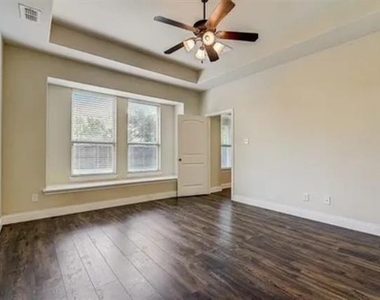 613 Cypress Hill Drive - Photo Thumbnail 8