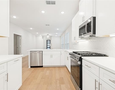 11587 Pinto Street - Photo Thumbnail 8