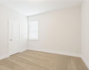 11587 Pinto Street - Photo Thumbnail 18