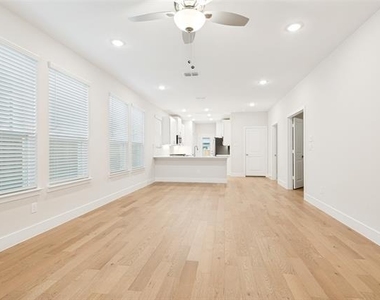 11587 Pinto Street - Photo Thumbnail 4