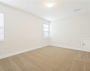 11587 Pinto Street - Photo Thumbnail 16