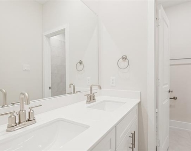 11587 Pinto Street - Photo Thumbnail 22