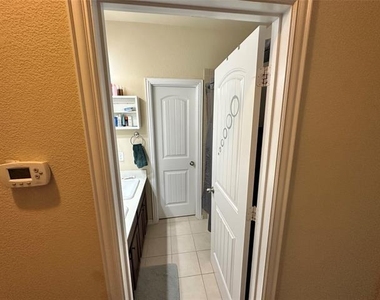 3421 Palm Lake Drive - Photo Thumbnail 25