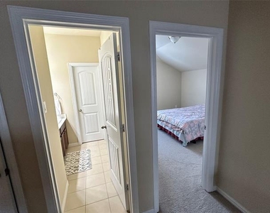 3421 Palm Lake Drive - Photo Thumbnail 21
