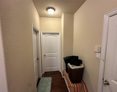 3421 Palm Lake Drive - Photo Thumbnail 13