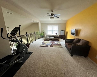 3421 Palm Lake Drive - Photo Thumbnail 19