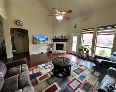 3421 Palm Lake Drive - Photo Thumbnail 7