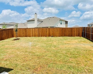 1836 Lockhart Drive - Photo Thumbnail 17