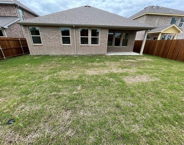 1836 Lockhart Drive - Photo Thumbnail 16