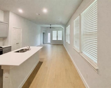 3810 Murvaul Drive - Photo Thumbnail 1