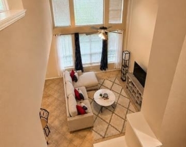 9929 Dryden Lane - Photo Thumbnail 9