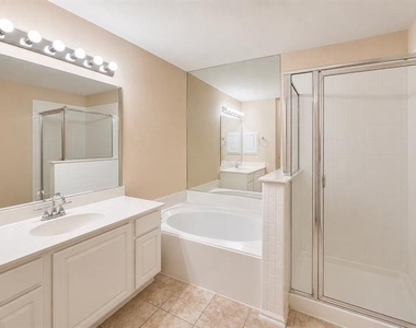 9929 Dryden Lane - Photo Thumbnail 12