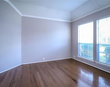 10613 Brandenberg Drive - Photo Thumbnail 2