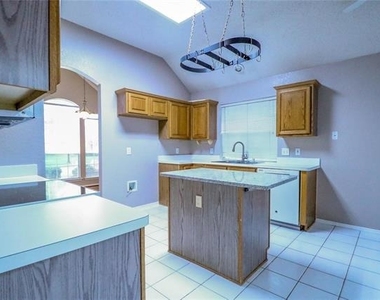 10613 Brandenberg Drive - Photo Thumbnail 6