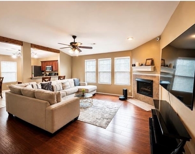 717 Kentucky Derby Lane - Photo Thumbnail 1