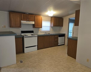 1213 Terry Drive - Photo Thumbnail 2