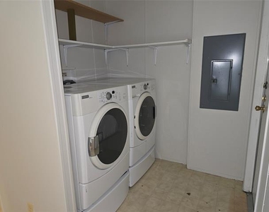 1213 Terry Drive - Photo Thumbnail 6