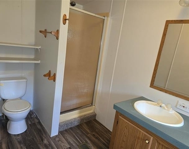 1213 Terry Drive - Photo Thumbnail 5