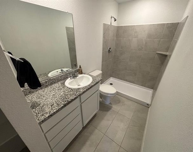 206 Sunflower Street - Photo Thumbnail 11