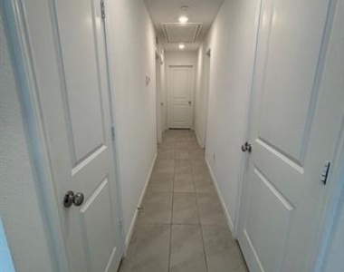 206 Sunflower Street - Photo Thumbnail 19